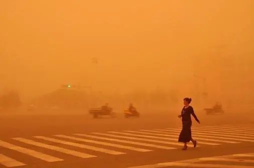 強沙塵天氣對我國環境空氣質量帶來嚴重影響，空氣質量監測站大有用處！